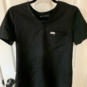 FIGS one pocket scrub top